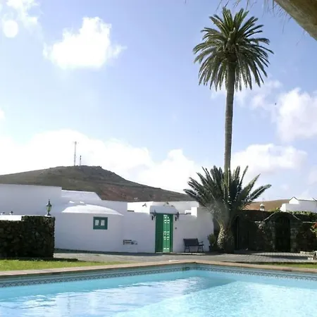 Sleeps 2 Pool Wifi Villa Los Valles